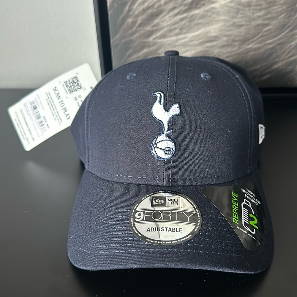 Tottenham hotspur hat